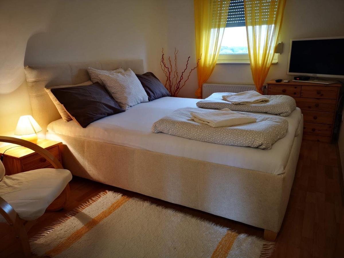 Meszaros Apartman Bük Екстериор снимка